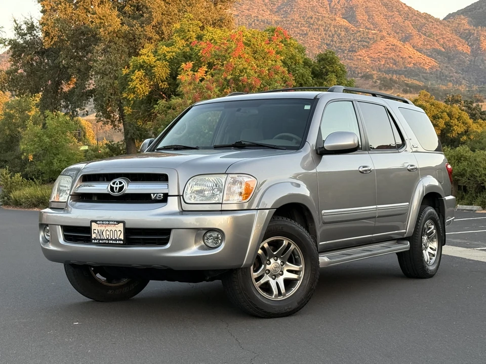 2005 Toyota Sequoia 1st Gen - Image 11 of 31