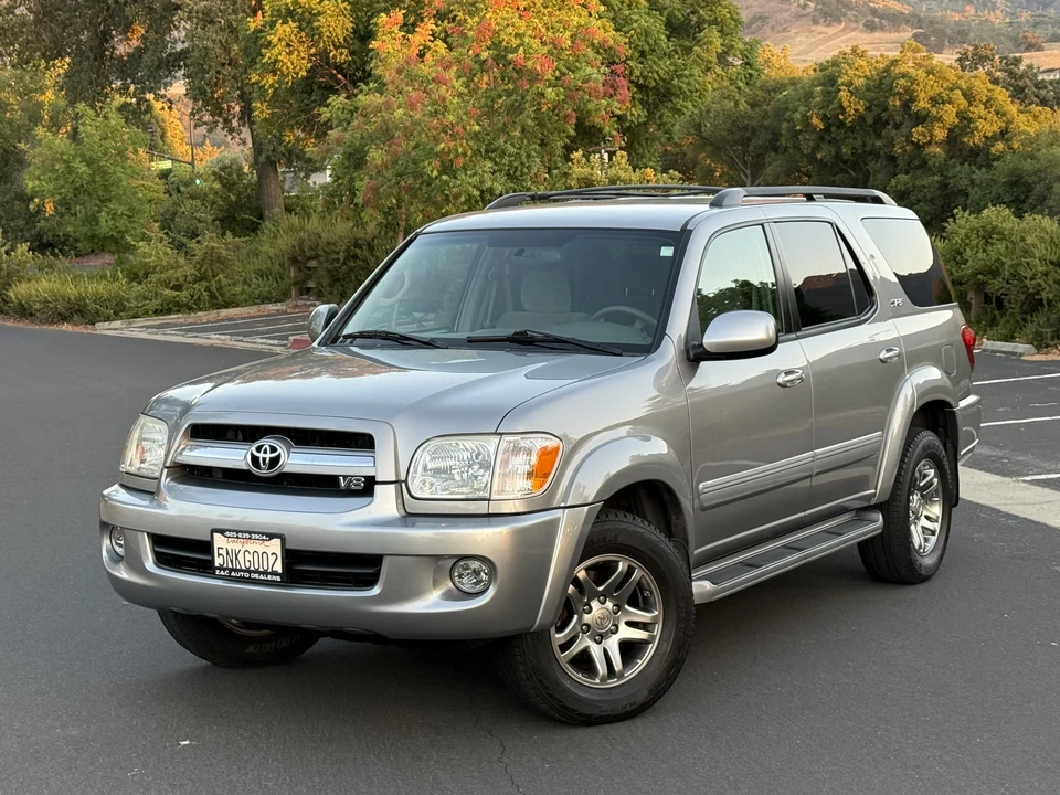 2005 Toyota Sequoia 1st Gen - Image 9 of 31