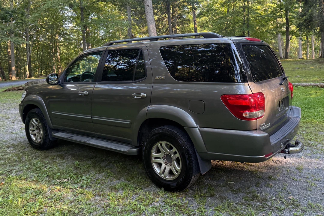 2005 Toyota Sequoia 1st Gen - Image 4 of 31