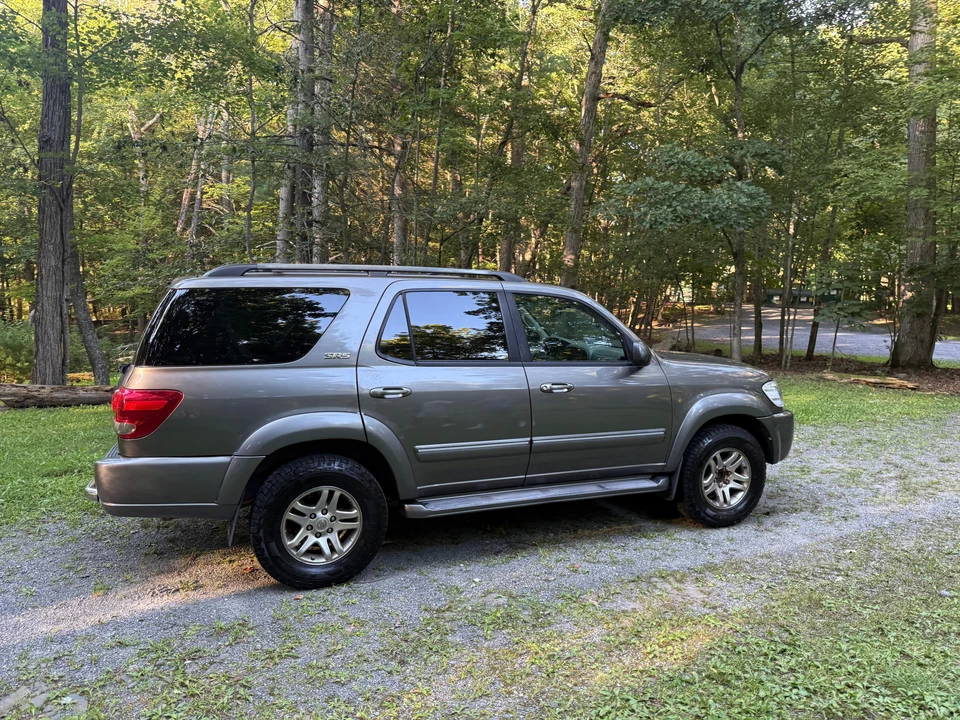 2005 Toyota Sequoia 1st Gen - Image 30 of 31