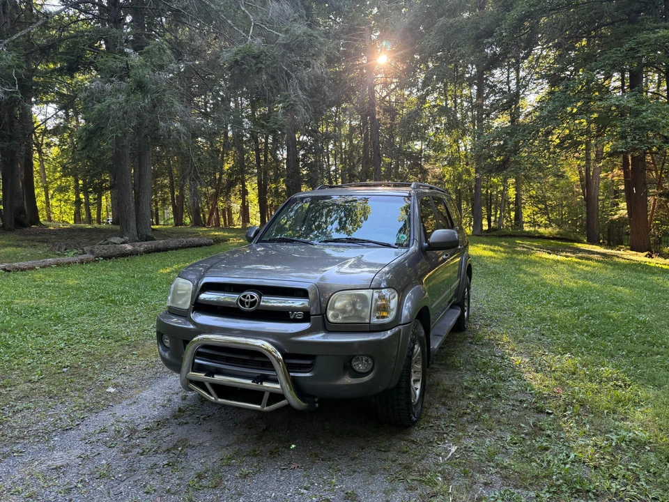 2005 Toyota Sequoia 1st Gen - Image 8 of 31