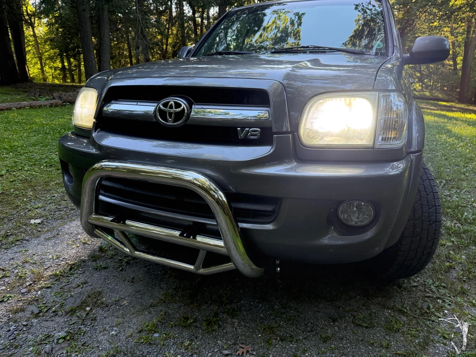 2005 Toyota Sequoia 1st Gen - Image 7 of 31