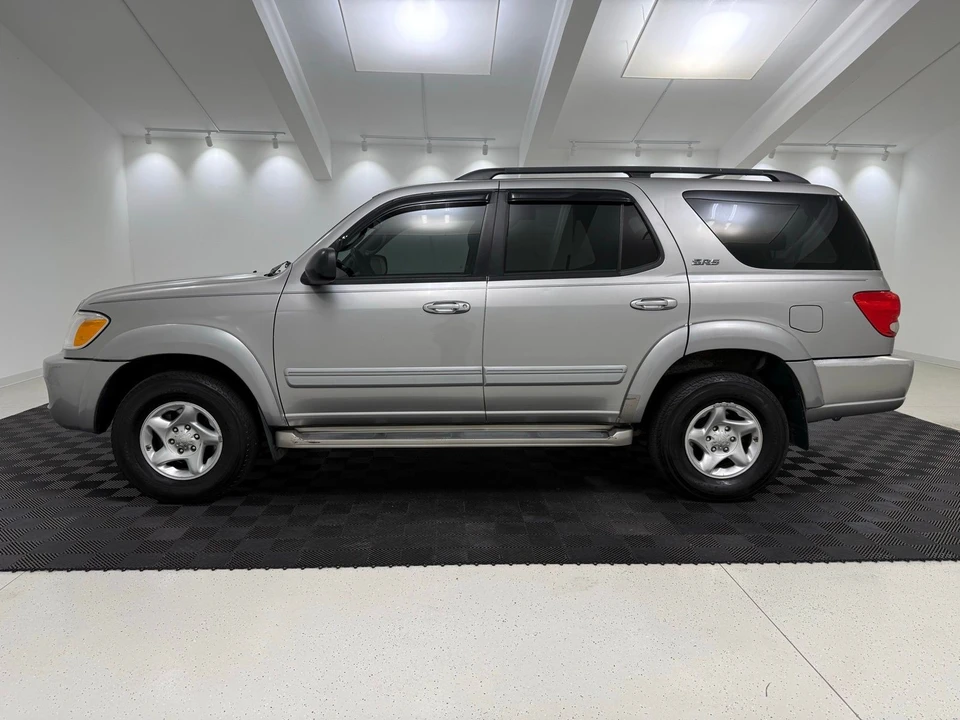 2005 Toyota Sequoia 1st Gen - Image 4 of 21