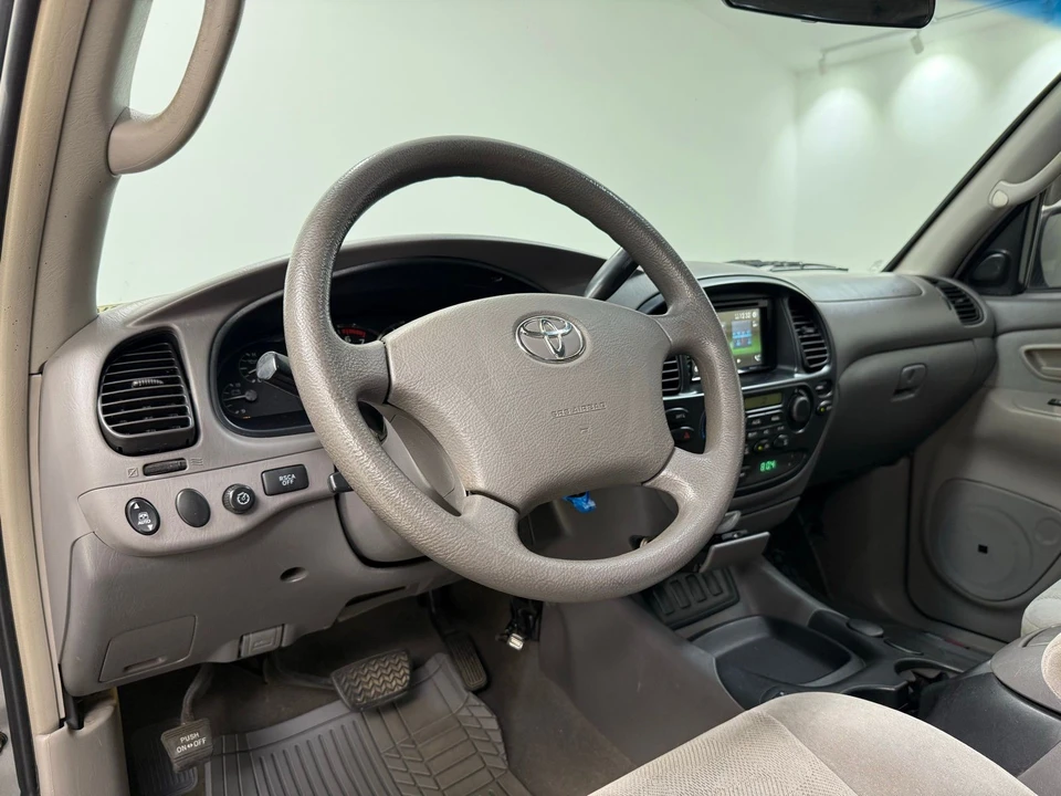 2005 Toyota Sequoia 1st Gen - Image 15 of 21