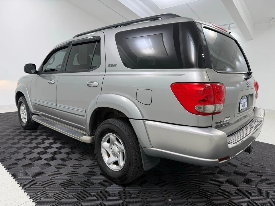 2005 Toyota Sequoia 1st Gen - Image 5 of 21