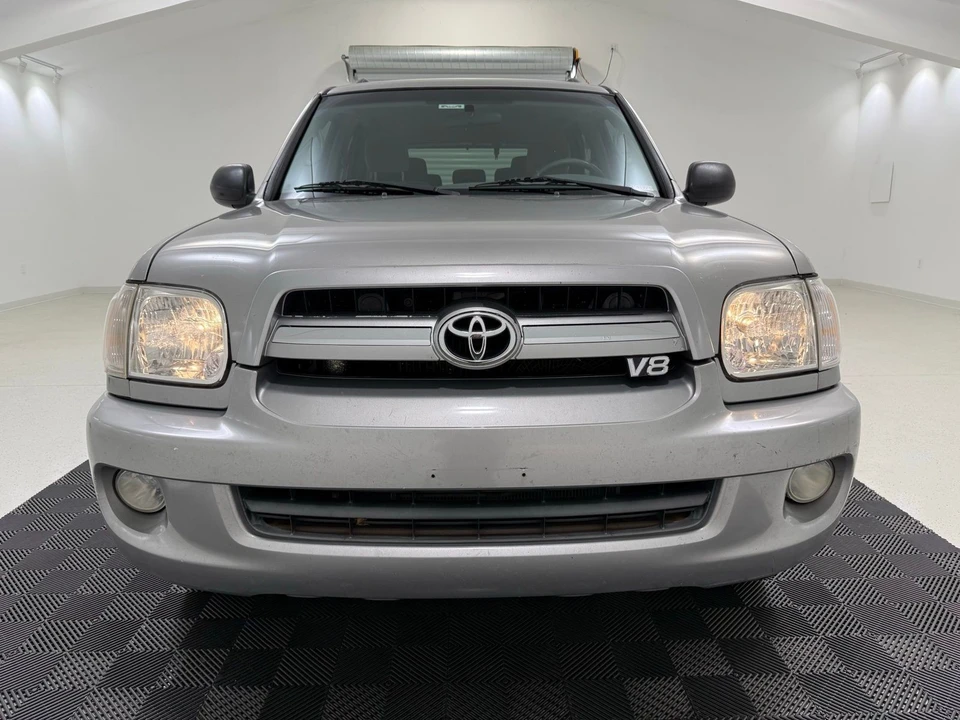 2005 Toyota Sequoia 1st Gen - Image 2 of 21