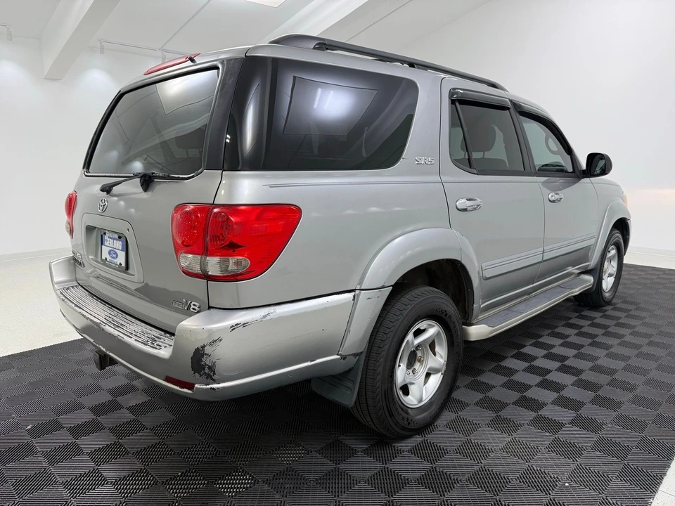 2005 Toyota Sequoia 1st Gen - Image 7 of 21