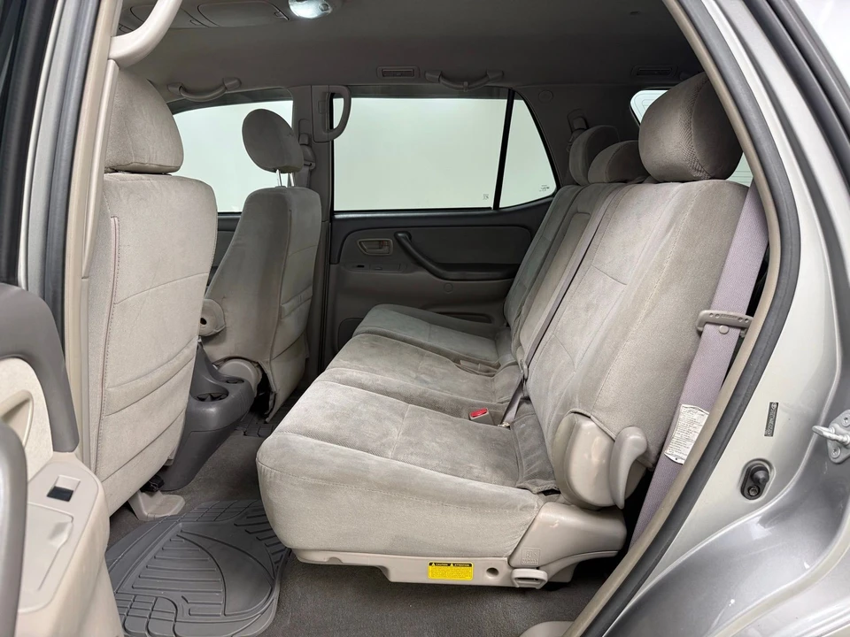 2005 Toyota Sequoia 1st Gen - Image 17 of 21