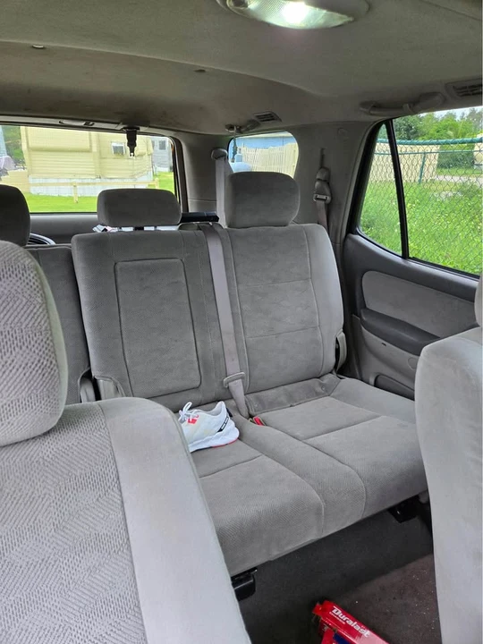 2005 Toyota Sequoia 1st Gen - Image 16 of 17
