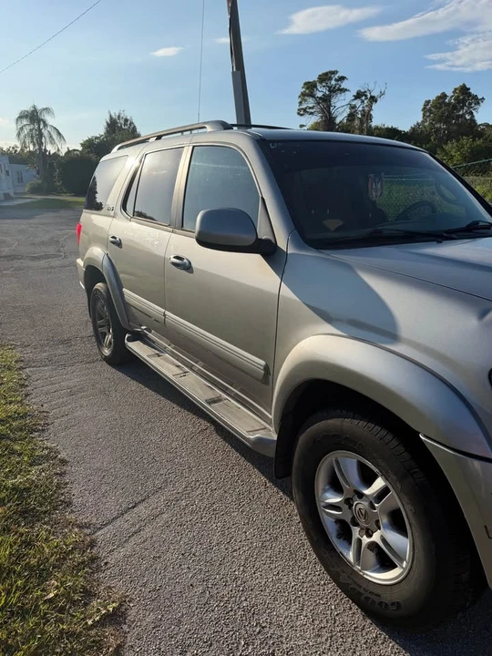 2005 Toyota Sequoia 1st Gen - Image 3 of 17