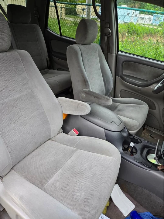 2005 Toyota Sequoia 1st Gen - Image 15 of 17