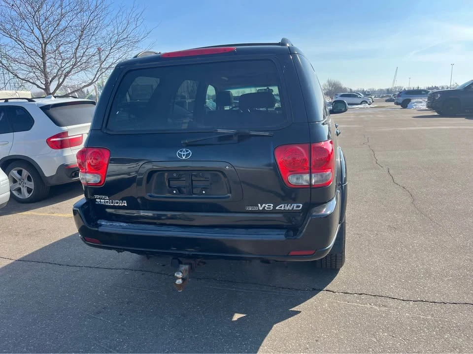 2005 Toyota Sequoia 1st Gen - Image 4 of 9