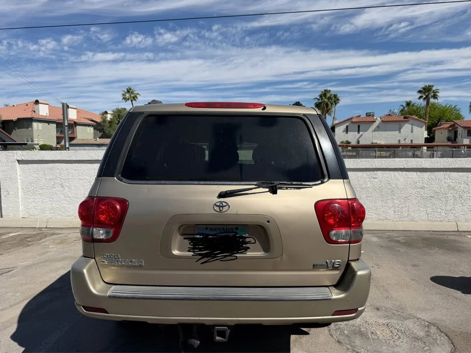 2005 Toyota Sequoia 1st Gen - Image 12 of 13