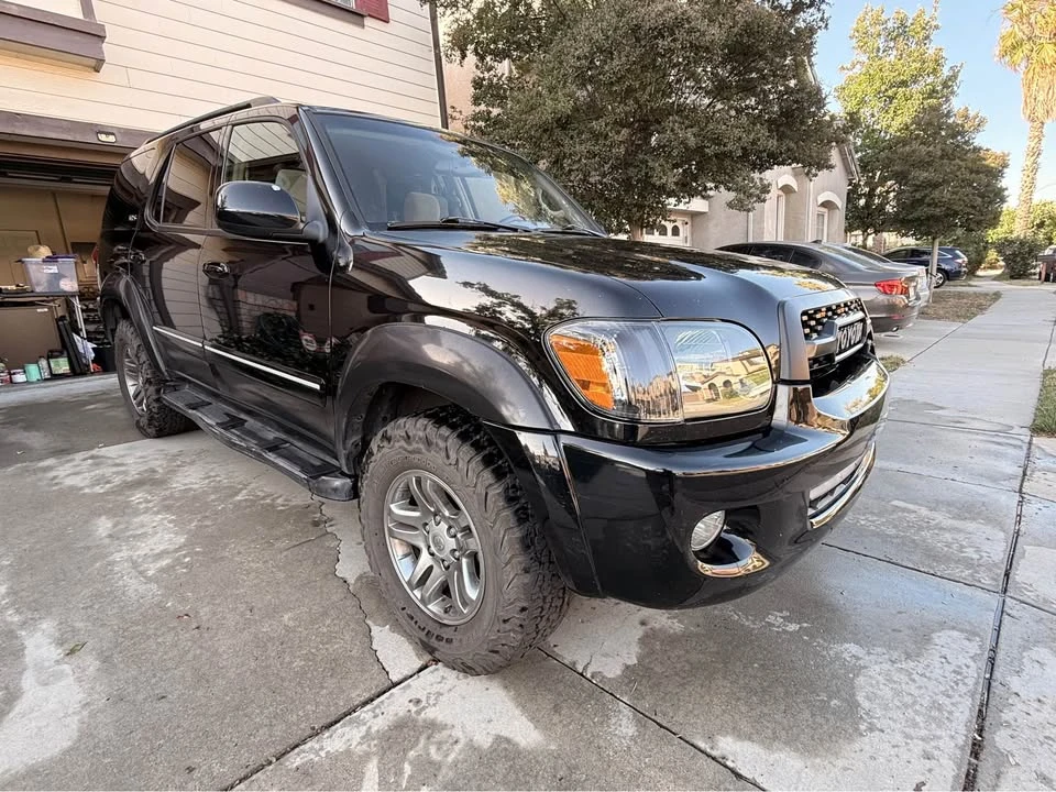 2005 Toyota Sequoia 1st Gen - Image 4 of 16