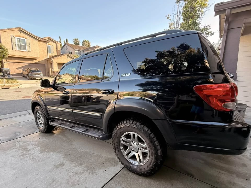 2005 Toyota Sequoia 1st Gen - Image 3 of 16