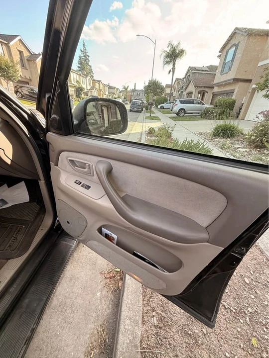 2005 Toyota Sequoia 1st Gen - Image 10 of 16