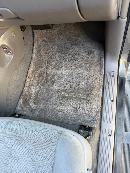2005 Toyota Sequoia 1st Gen - Image 9 of 20