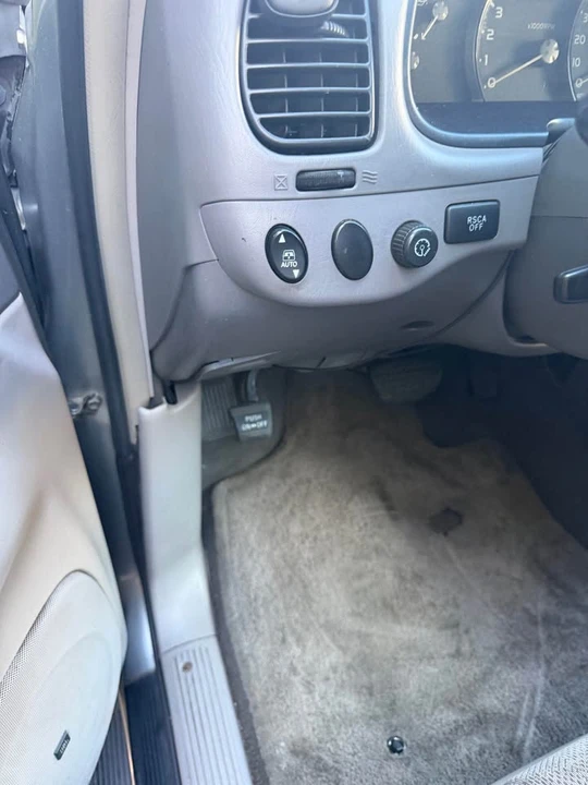 2005 Toyota Sequoia 1st Gen - Image 13 of 20