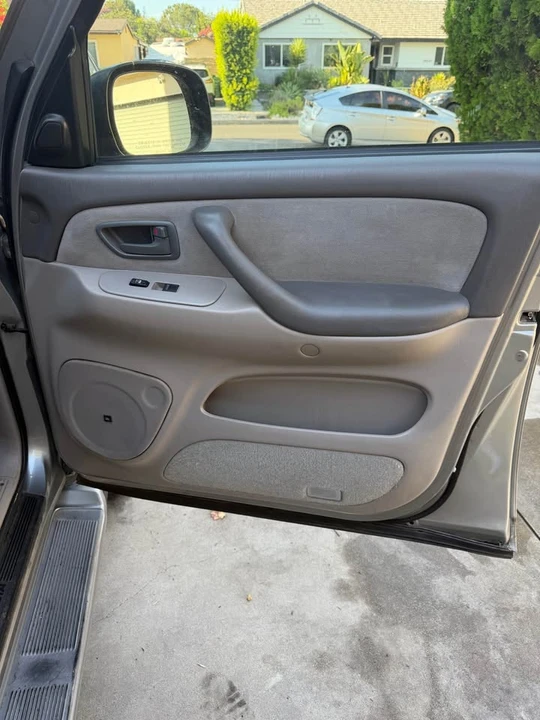 2005 Toyota Sequoia 1st Gen - Image 10 of 20