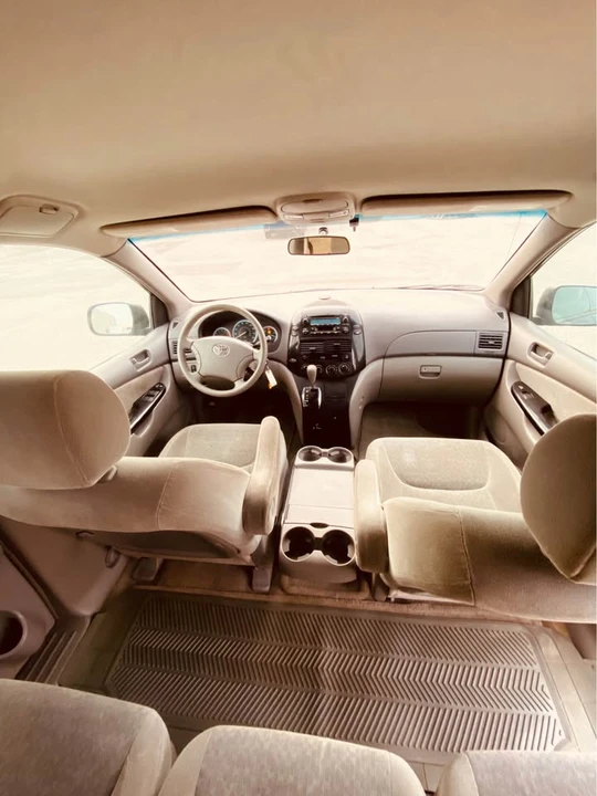 2005 Toyota Sienna 2nd Gen - Image 14 of 20