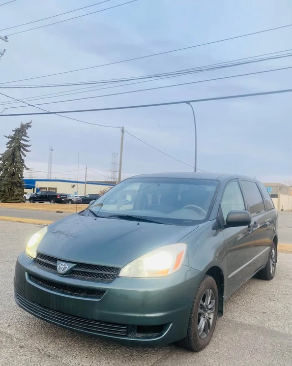 2005 Toyota Sienna 2nd Gen - Image 2 of 20