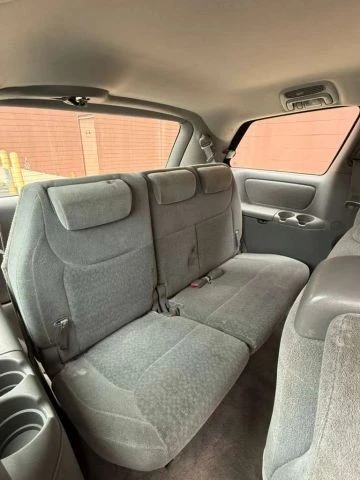 2005 Toyota Sienna 2nd Gen - Image 14 of 17