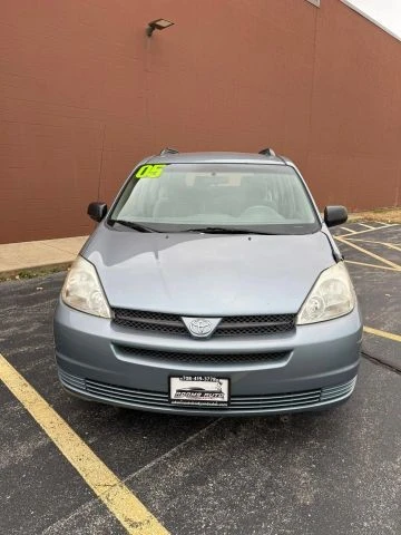 2005 Toyota Sienna 2nd Gen - Image 2 of 17
