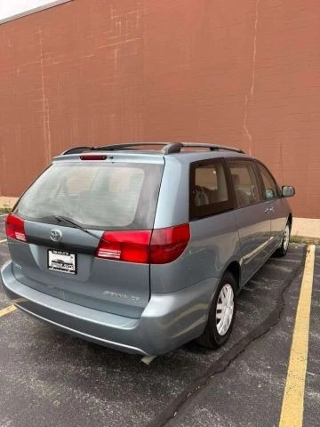 2005 Toyota Sienna 2nd Gen - Image 4 of 17