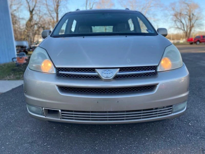 2005 Toyota Sienna 2nd Gen - Image 6 of 12