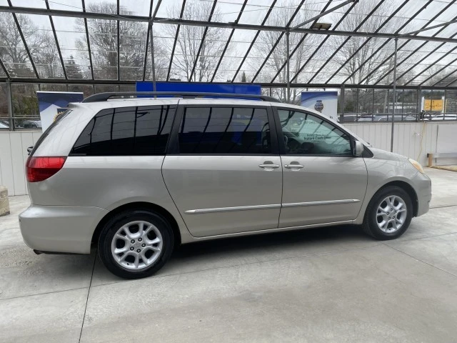 2005 Toyota Sienna 2nd Gen - Image 6 of 21