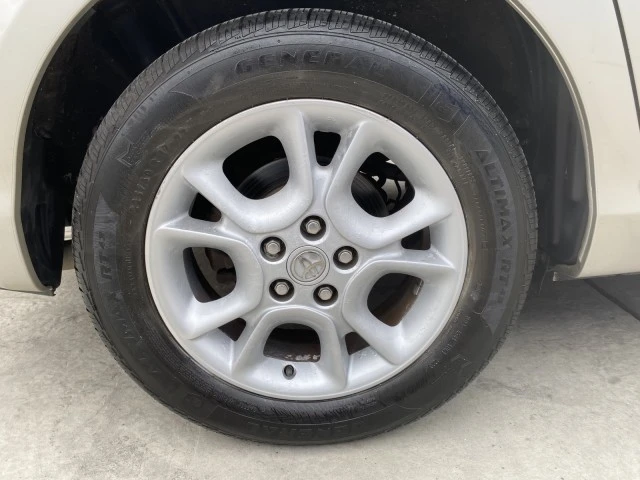 2005 Toyota Sienna 2nd Gen - Image 18 of 21