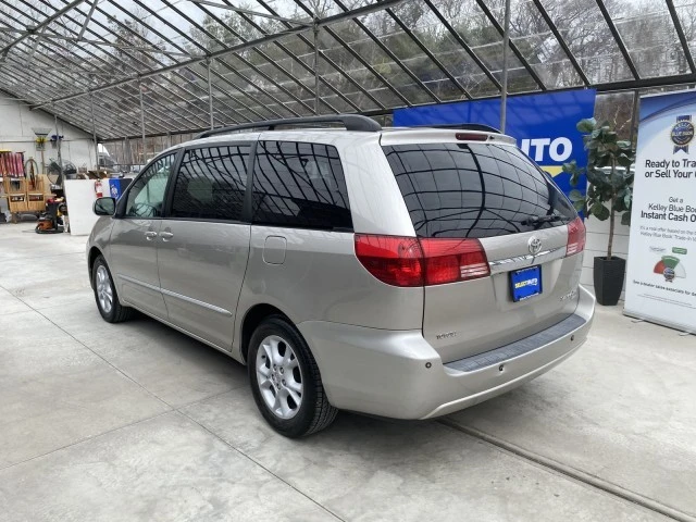 2005 Toyota Sienna 2nd Gen - Image 15 of 21