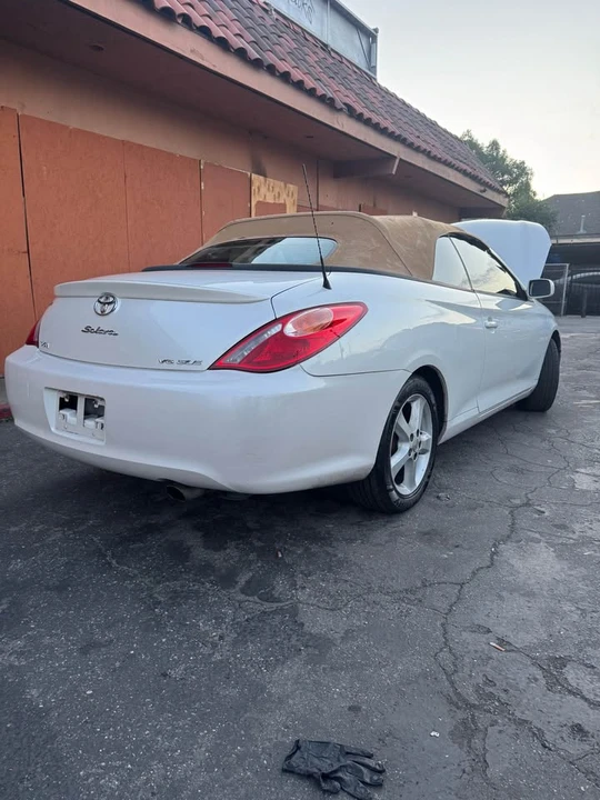 2005 Toyota Solara 2nd Gen - Image 2 of 8