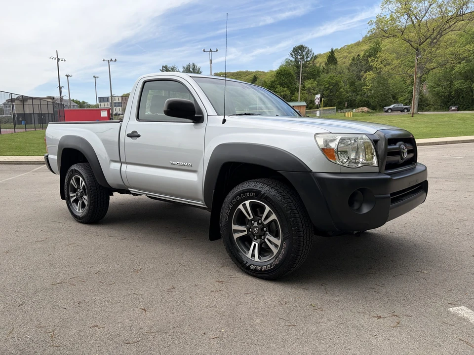 2005 Toyota Tacoma 2nd Gen - Image 5 of 31