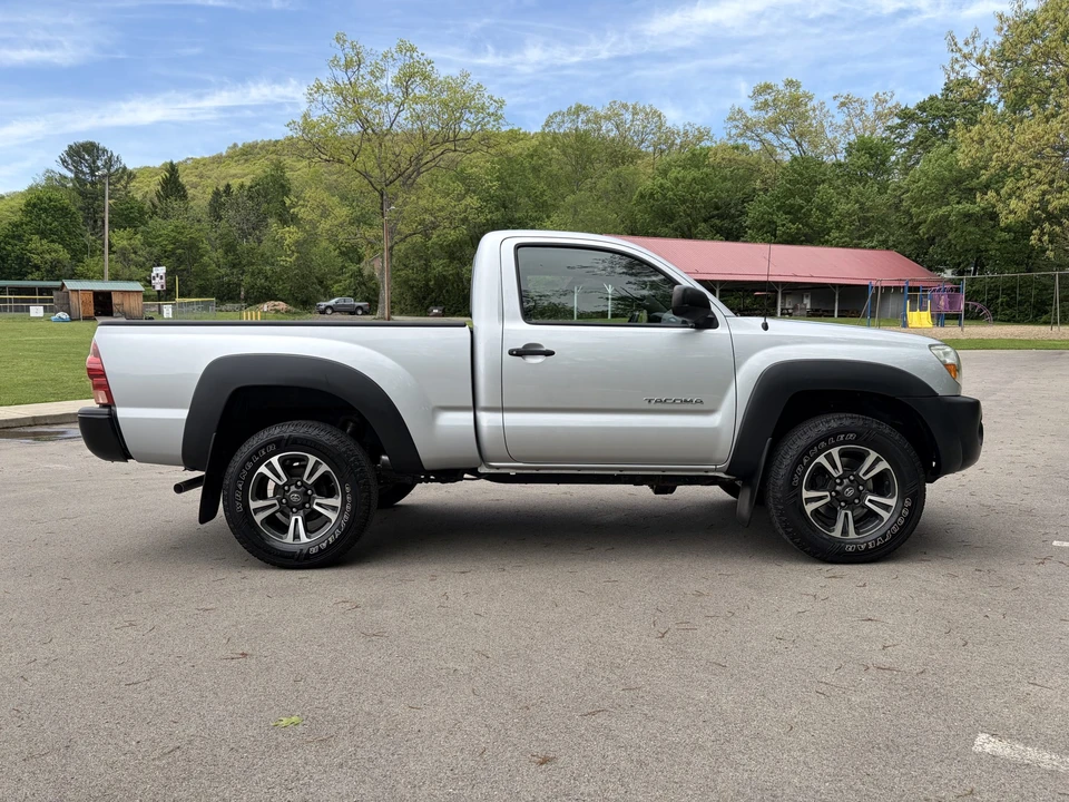 2005 Toyota Tacoma 2nd Gen - Image 6 of 31
