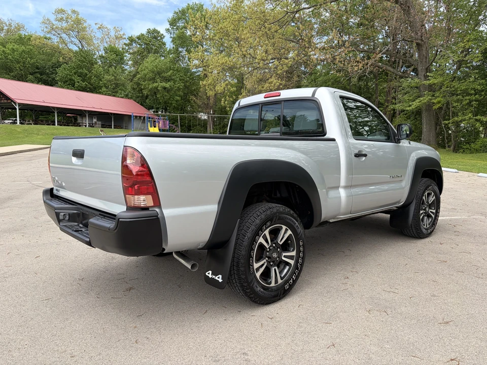 2005 Toyota Tacoma 2nd Gen - Image 7 of 31