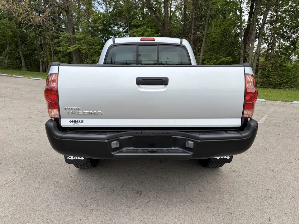 2005 Toyota Tacoma 2nd Gen - Image 8 of 31