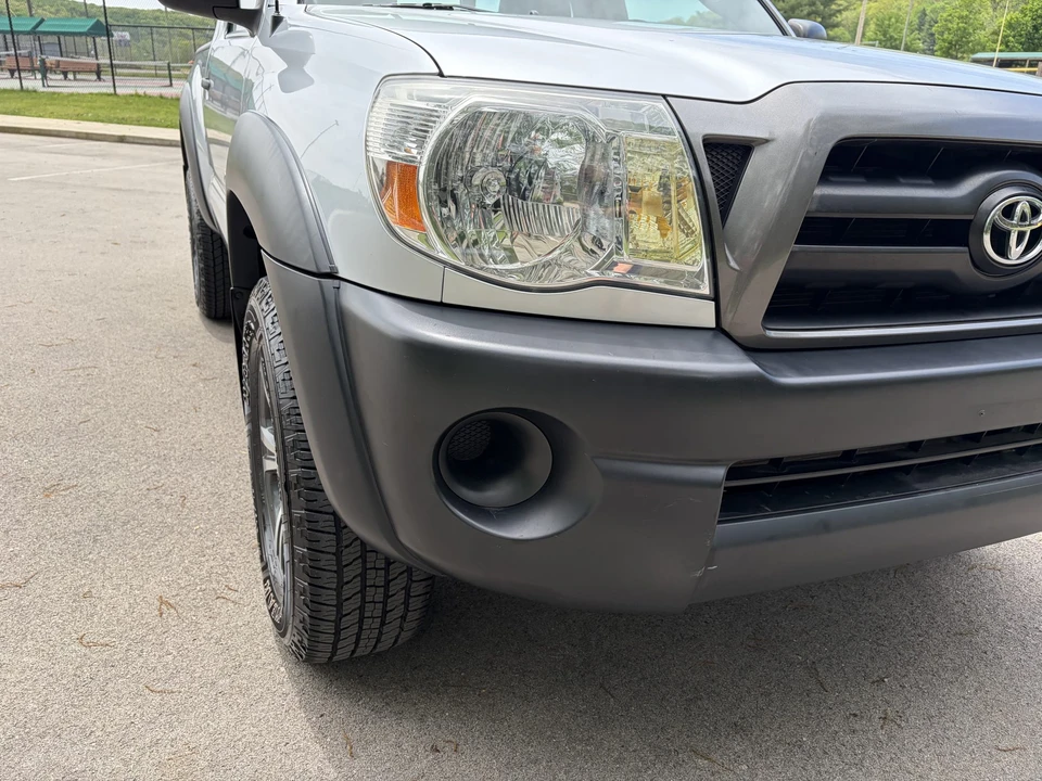2005 Toyota Tacoma 2nd Gen - Image 16 of 31