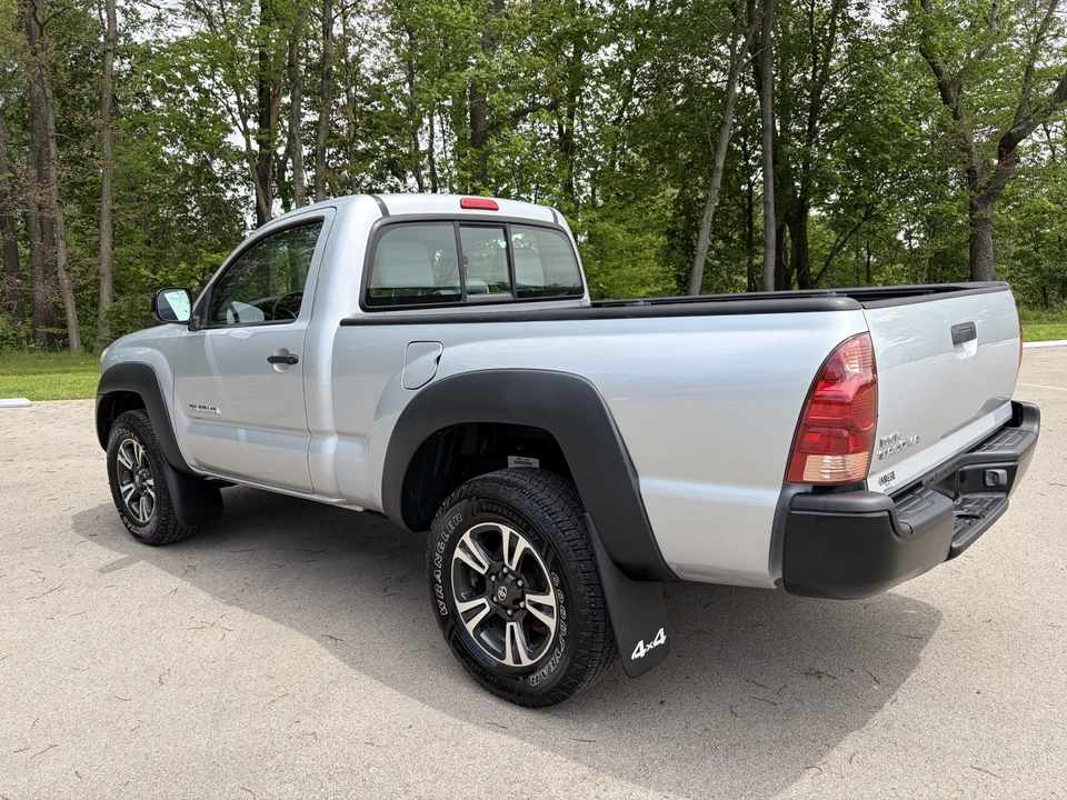 2005 Toyota Tacoma 2nd Gen - Image 9 of 31
