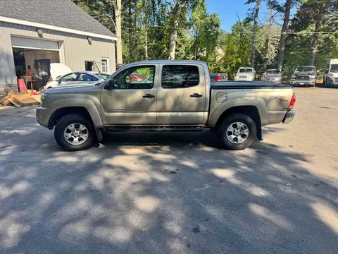 2005 Toyota Tacoma Double Cab TRD Off-Road Pickup 4D 6 ft