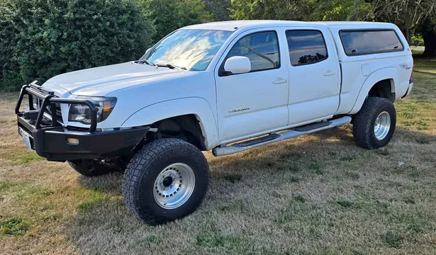2005 Toyota Tacoma TRD Sport Pickup 4D 6 ft