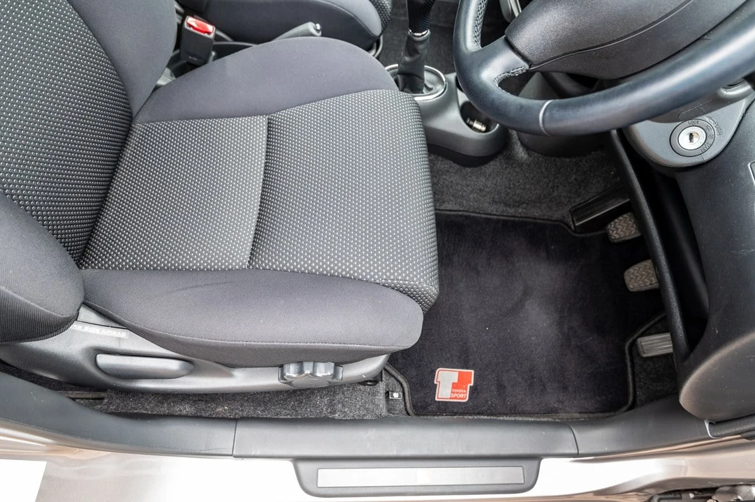 2005 Toyota Yaris - Image 10 of 30