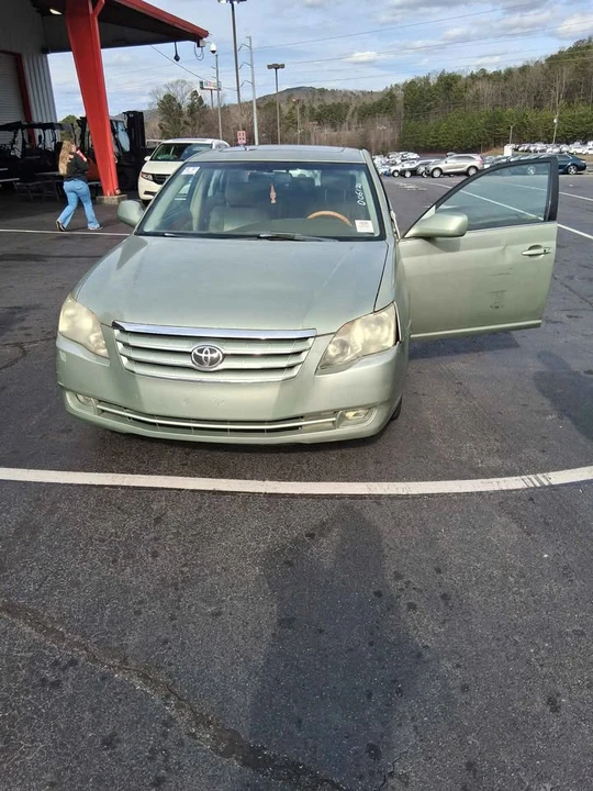 2005 Toyota Avalon 3rd Gen - Image 9 of 9