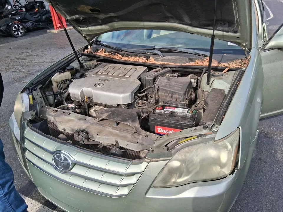 2005 Toyota Avalon 3rd Gen - Image 6 of 9