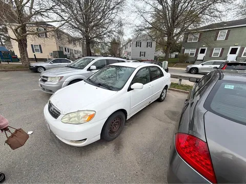 2005 Toyota Corolla LE Sedan