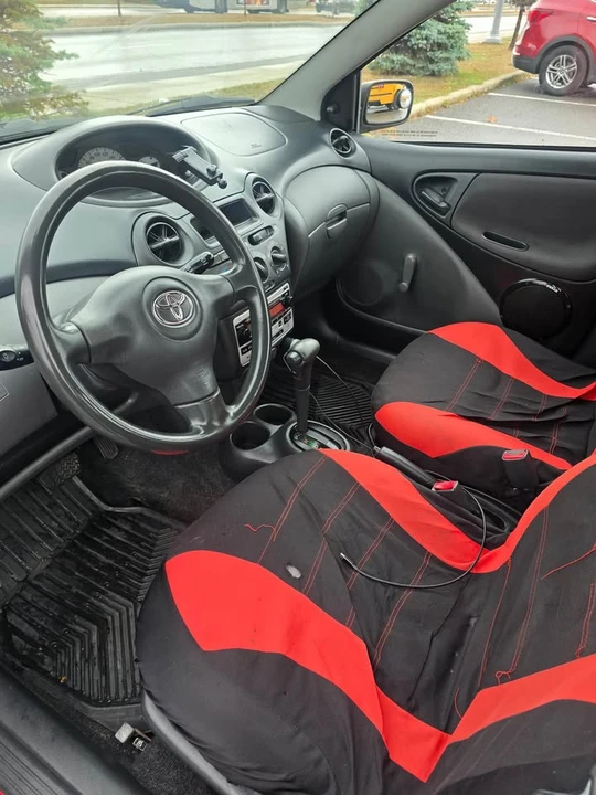 2005 Toyota Echo - Image 2 of 9