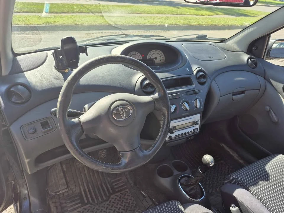 2005 Toyota Echo - Image 9 of 11