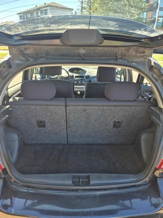 2005 Toyota Echo - Image 6 of 11