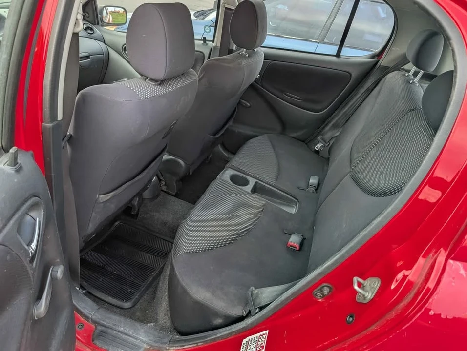 2005 Toyota Echo - Image 9 of 10