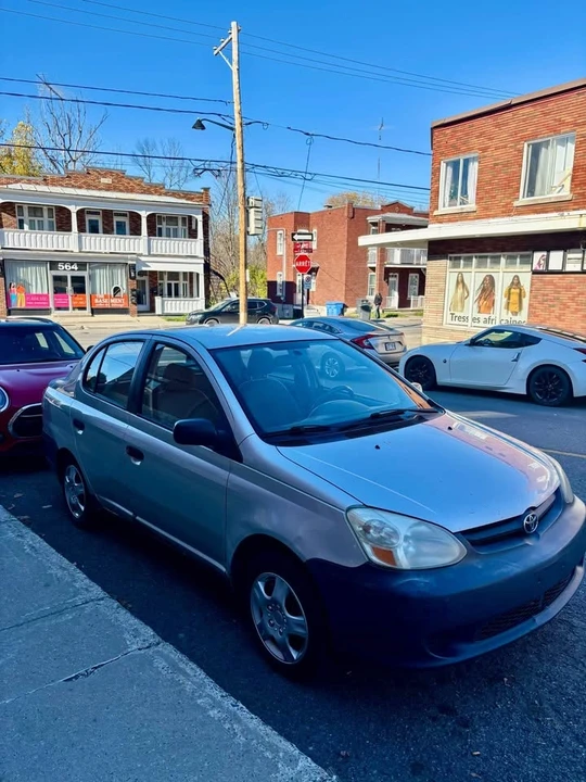 2005 Toyota Echo - Image 2 of 5